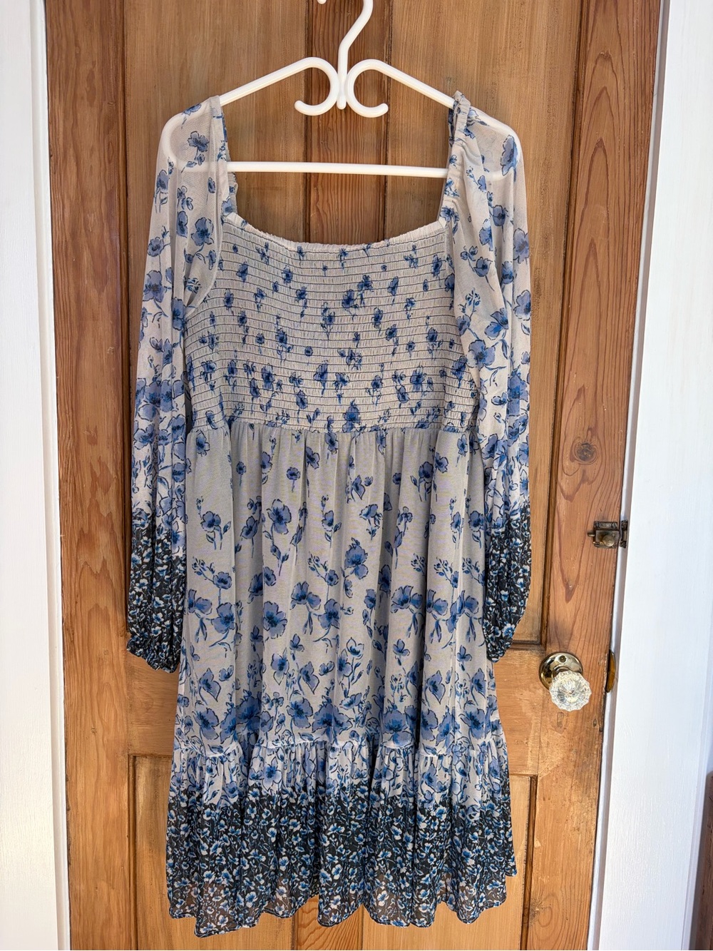 Gabby Skye Cream and Blue Floral Long Sleeve Dress